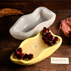 Molde de silicona flor con bandeja de resina amarilla y rosas secas para manualidades