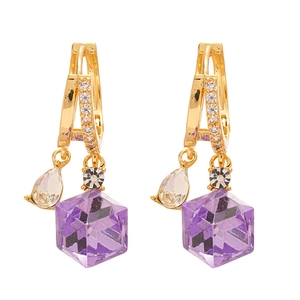 Orecchini vintage con zirconi viola cubici e gocce di cristallo con finitura oro