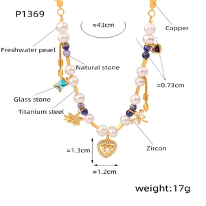 Détails des perles d'eau douce, pierres bleues et dimensions du pendentif cœur en zircon