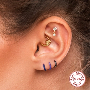 S925 sterling silver flower bee earring set featuring colorful enamel hoop earrings