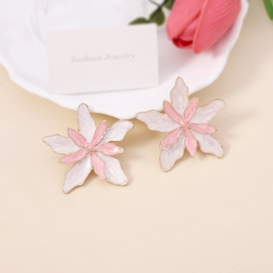 Fashionable dual-layer flower stud earrings in white and pink enamel with gold edging