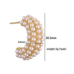 Detailed view showing dimensions of pearl cluster C-shape earrings with gold plating