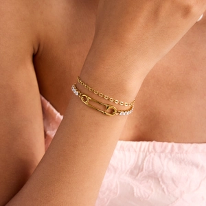 Double-layered 18K gold plated stainless steel paperclip chain bracelet with white zircons