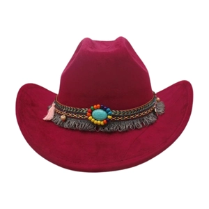Fuchsiafarbener Cowboyhut im Ethno-Stil mit buntem Perlenband und Fransenverzierung