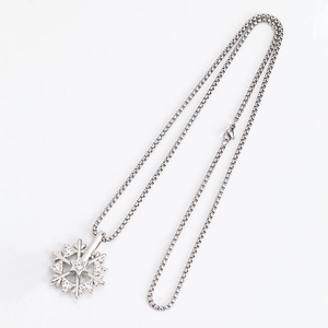 Titanium steel rotating snowflake pendant necklace with cubic zirconia on a box chain