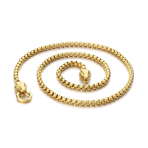 Goldene Hip-Hop-Löwenkopf-Halskette mit quadratischer Perlenkette und Schlangenverschluss