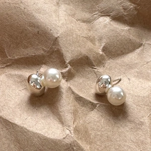 Minimalist Round Shell Artificial Pearl Stud Earrings With 925 Sterling Silver Earring Post 18K Gold Plated Geometric Jewelry Women