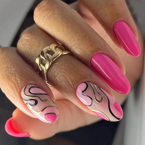 Fashionable Almond Press On Nails Pink Wave Design Long Fake Nails With Black Gold Curved Lines For Women Glossy Finish
