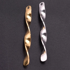 Polished 304 stainless steel twisted bar pendant charms in gold and silver finishes