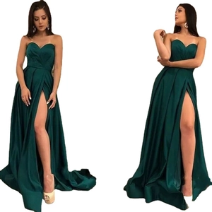 Robe de soirée élégante en satin vert émeraude bustier avec fente et longueur sol