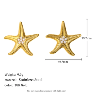 Starfish shaped 18K gold earrings with white pearls and stainless steel texture