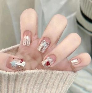 Faux Ongles Courts Carrés Rose Nude Champagne Paillettes Coeurs Étoiles Noeuds Doux Tendance Filles Femmes Ongles Artificiels