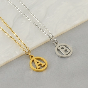 Colliers ronds ajourés en acier inoxydable doré 18 carats et argent lettres A et B