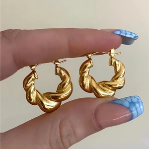 Twisted texture 18K gold plated stainless steel C-shaped hoop earrings for women