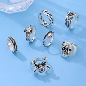 Retro punk gothic 7-piece ring set with spider skull and snake in vintage silver