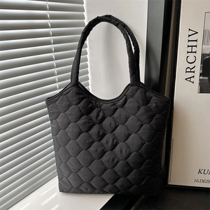Women Large Capacity Nylon Quilted Tote Bag Minimalist Solid Color Rhombus Puffy Shoulder Bag For Commuting Casual School Handbag