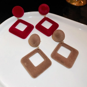 Boucles d'oreilles rétro floquées en velours rouge et marron pour l'automne et l'hiver