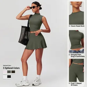 Dunkelgrünes Yoga-Set für Damen mit hochgeschlossenem Tanktop und passendem Sportrock