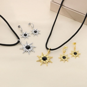 Parure de bijoux étoile en acier titane avec pierre noire et strass brillants de luxe