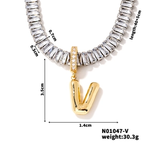 Detailed size specifications for a gold V-letter pendant with crystal chain necklace