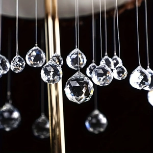 Pendaglio in cristallo con staffa dorata per decorazione di lampadari di lusso