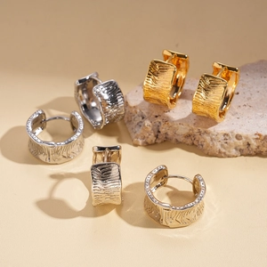 18K gold plated vintage textured hoop earrings in silver and gold minimalist style