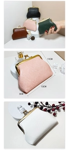 Detailed size chart showing 13cm x 11cm dimensions for vintage kiss-lock coin purses