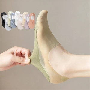 Women Invisible Boat Socks Non Slip Thin Ice Satin Breathable Cotton Bottom Shallow No Show Socks For Summer