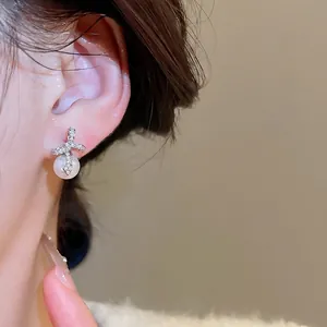 Elegante strik pareloorbellen met fonkelende zirkoon voor dames mode accessoires