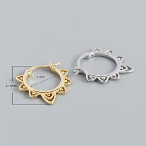 Retro S925 silver sunburst huggie hoop earrings in gold and silver finish