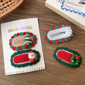 Handgefertigte gestrickte Weihnachts-Haarklammern Set mit Nikolaus und Baum