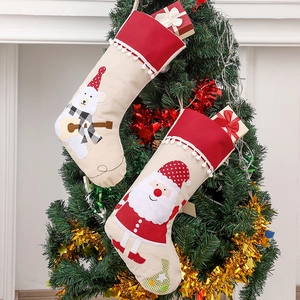 Chaussettes de Noël en lin avec motifs Père Noël et ours polaire sur sapin
