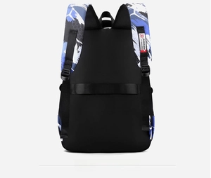 Detail of ergonomic camouflage straps and luggage trolley sleeve on the black backpack