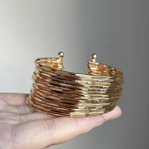 European Multi Layer Metal Cuff Bracelet For Women Minimalist Pleated Open Bangle Adjustable Geometric Flower Jewelry