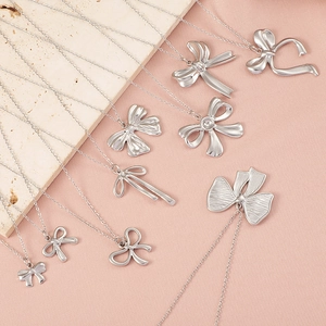 Collier Pendentif Nœud Papillon Acier Inoxydable 304 Nœud Doux Style Coréen Bijoux De Mode Élégants Pour Femmes