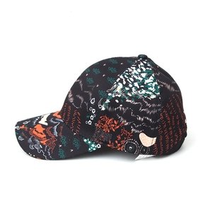 Casquette de baseball noire classique avec motif floral coloré et visière courbée