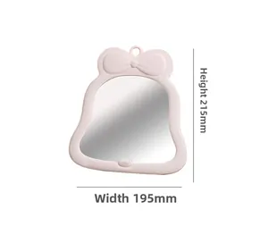 Dimensioni dettagliate dello specchio rosa con fiocco: lunghezza 215 mm e larghezza 195 mm