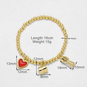 Vista de detalle de pulsera de cuentas chapada en oro de 18k con dije de corazón