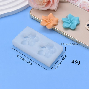 Silicone flower mold detail showing dimensions 8.1cm x 4.3cm for DIY cake and resin crafts