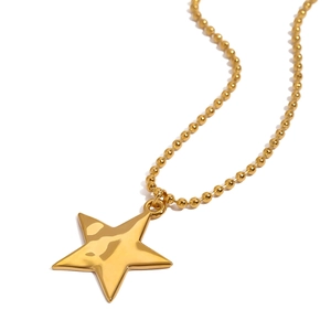 Collier moderne en acier inoxydable plaqué or 18k avec pendentif étoile et chaîne à billes