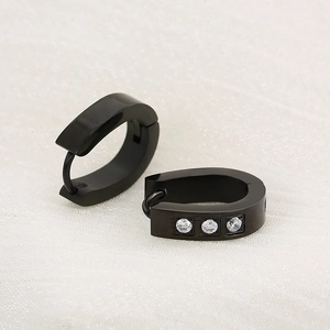 Boucles d'oreilles créoles en acier inoxydable noir en forme de U avec zircons blancs