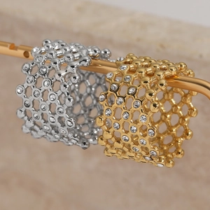 Lattice mesh hollow ring with diamonds in gold and silver stainless steel plating