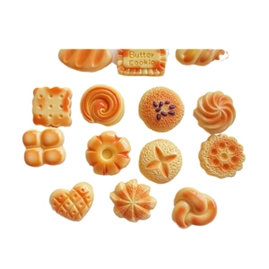 Mini resin simulation food models of butter cookies and bread for DIY crafts and decor