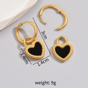 Detailed dimensions of 18K gold heart earrings showing 3cm length and 1.4cm pendant size