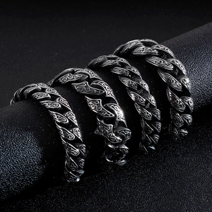 Bracciali da uomo retrò in acciaio inossidabile con motivi floreali incisi