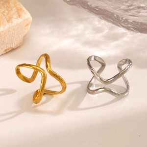Minimalist double-layered wavy stainless steel rings in gold and silver finish
