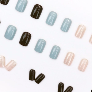 Short square glitter blue and brown press-on nail kit with 24 pieces for winter