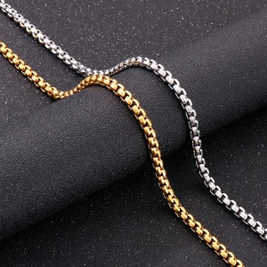 Collier chaîne box en acier inoxydable poli en finition or et argent pour homme
