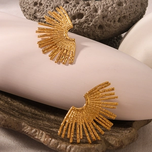 Vintage 18K gold plated stainless steel fan shaped earrings with radial textured finish