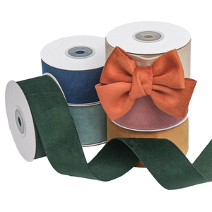 Plusieurs couleurs de rubans en velours double face pour bricolage et emballage cadeau